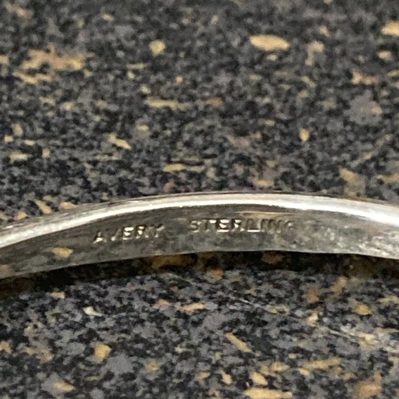 Hammered sterling silver James Avery bracelet - Picture 4 of 4